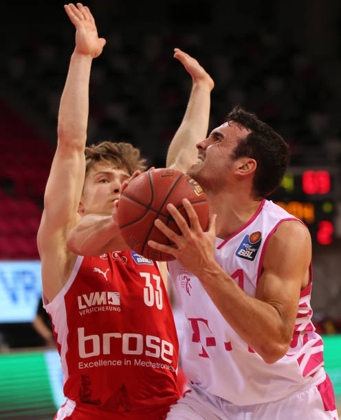 更是这其中 更是这其中